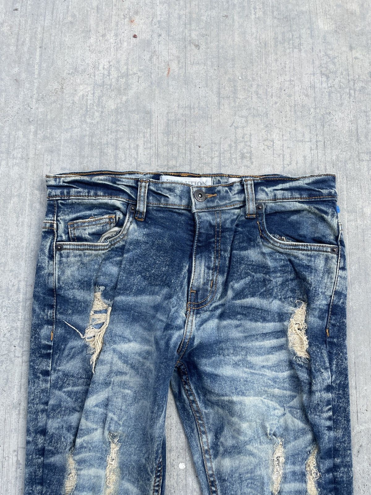 Japanese Brand 2000s japanese evolution distressed crazy wash Size US 30 / EU 46 - 2 Thumbnail
