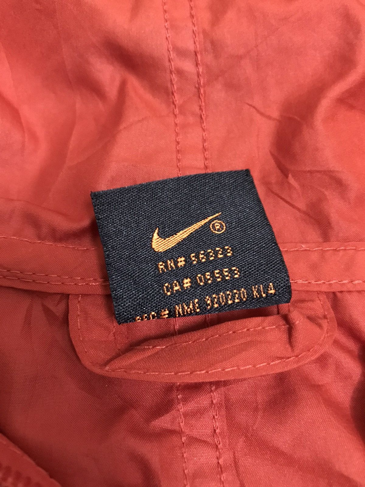Nike Vintage Nike ACG Windbreaker Hoodie Jacket Size US L / EU 52-54 / 3 - 9 Thumbnail