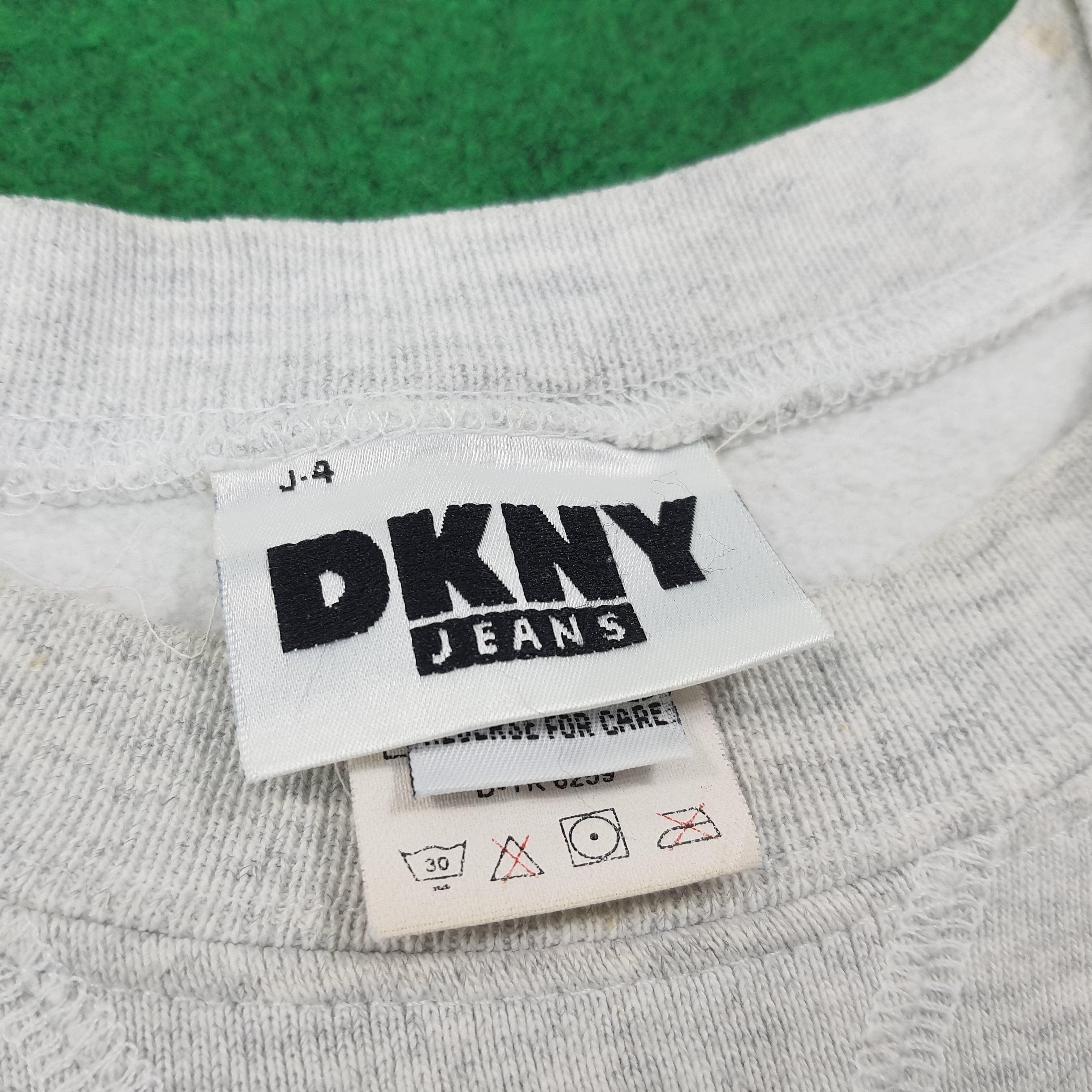 DKNY × Vintage Vintage DKNY Jeans Streetwear Sweatshirt C230N3 Size US L / EU 52-54 / 3 - 5 Thumbnail