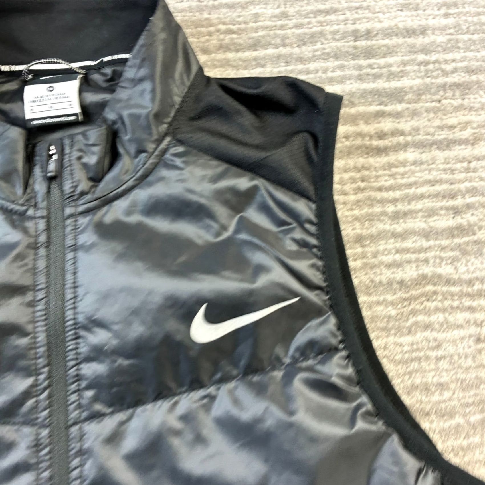 Nike Nike Vest Mens Medium Black Lightweight Insulated Zip Windbreaker Softshell Polyfill Sportswear Size US M / EU 48-50 / 2 - 4 Thumbnail