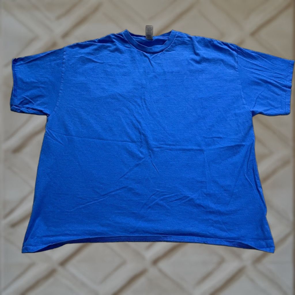 Gildan VINTAGE? No - but use: Gildan Ultra Cotton T-Shirt Men 2XL Blue Crew Neck Short Sleeve Tee 2XL Mens Blue Cotton Classic Shirt Size US XXL / EU 58 / 5 - 1 Thumbnail