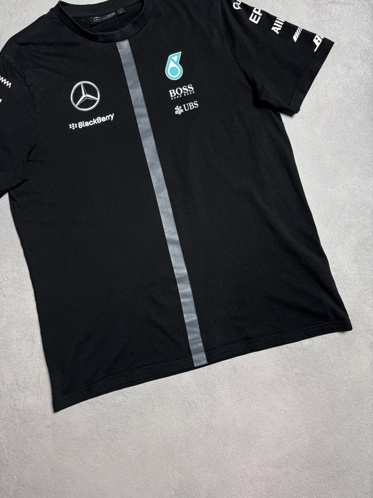 Mercedes-Benz Mercedes AMG Petronas F1 Racing Team T-Shirt Logo Size US L / EU 52-54 / 3 - 4 Thumbnail