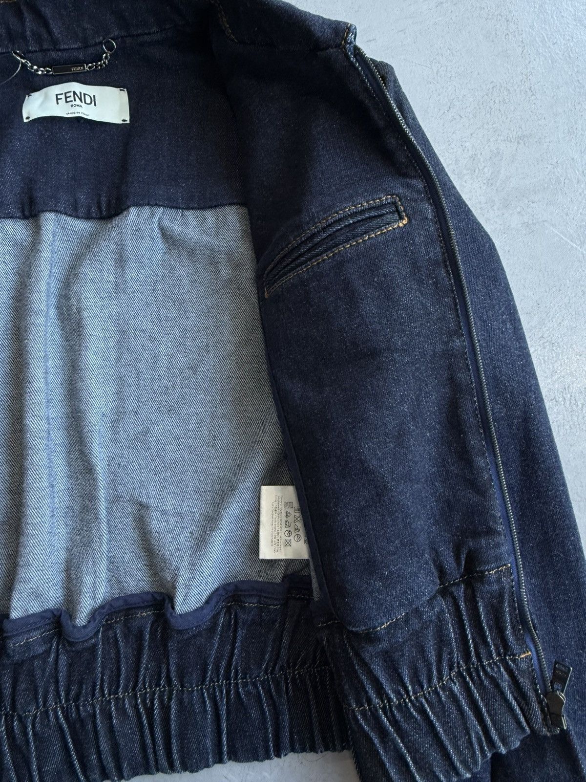Fendi Fendi - Cropped Patched Denim Jacket Size S / US 4 / IT 40 - 9 Thumbnail