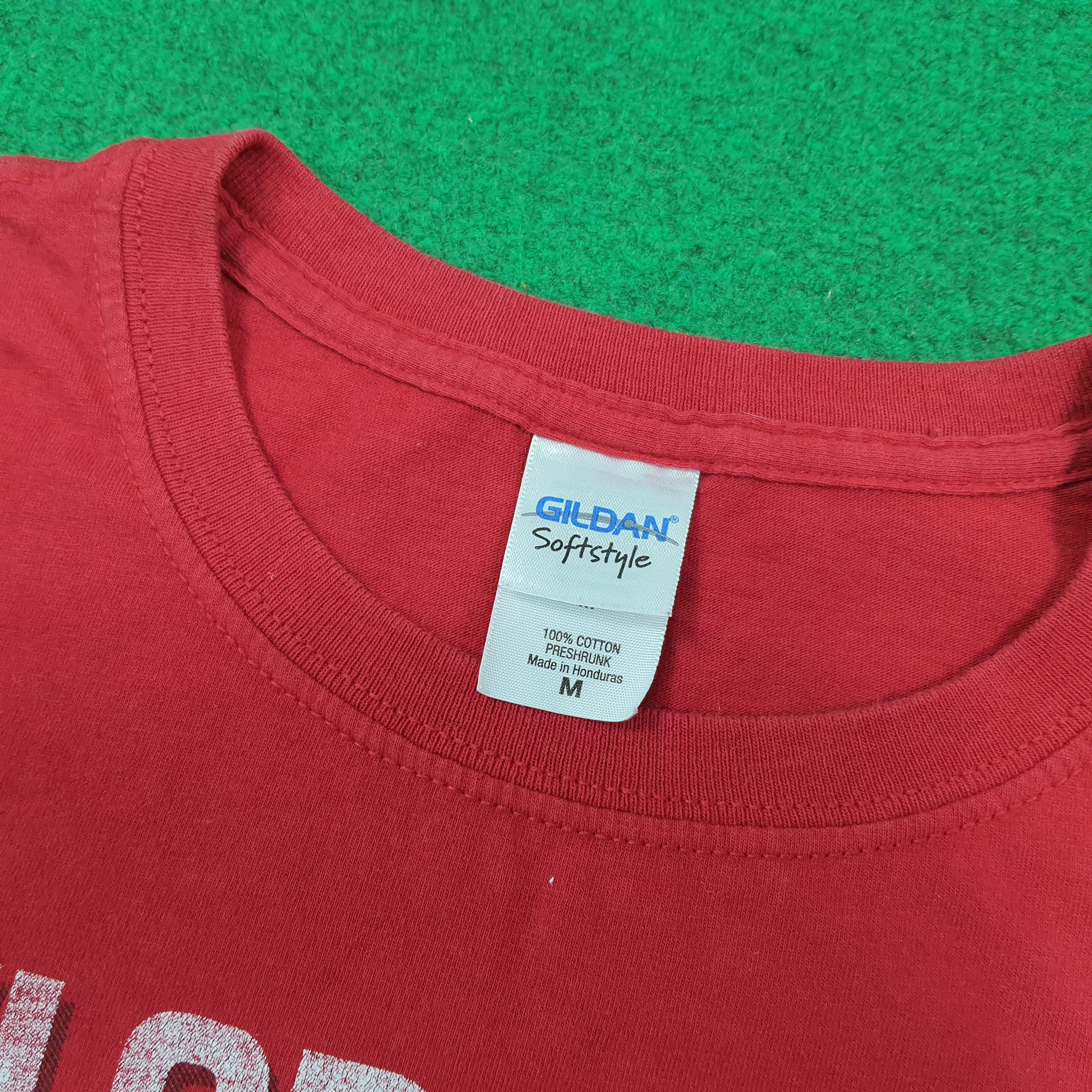 Band Tees Vintage Taylor Swift Graphic Tees C299N78 Size US M / EU 48-50 / 2 - 4 Thumbnail