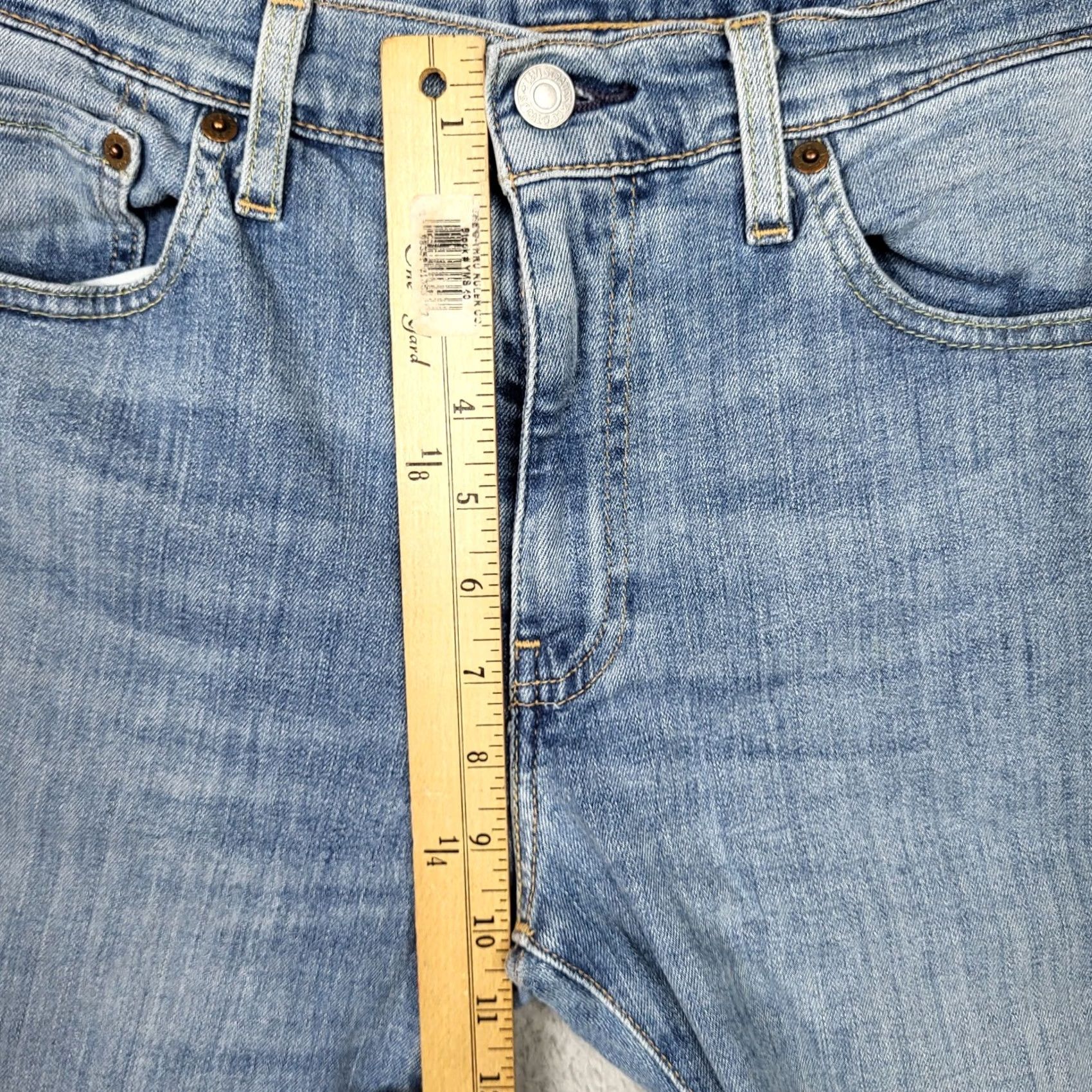 Levi's Levi’s 511 Jeans Men’s Blue Five Pocket Casual Size 32 X 31 Regular Inseam 31 Denim Cotton Polyester Medium Wash Straight Pockets Brand Levi’s Size US 32 / EU 48 - 4 Thumbnail