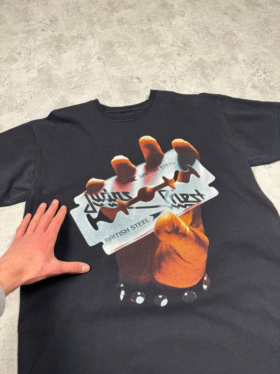 Band Tees Vintage Judas Priest British Steel Metal Band T Shirt Size L Size US L / EU 52-54 / 3 - 4 Thumbnail
