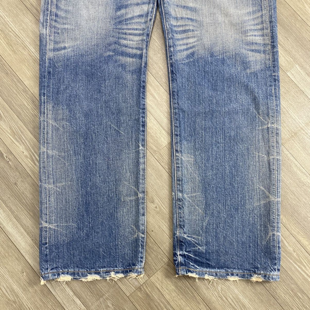 Levi's Vintage Clothing 1990s Vintage Levis 501 36x32 Distressed Faded Blue Jeans Size US 36 / EU 52 - 9 Thumbnail