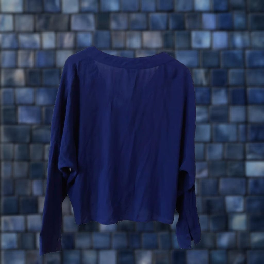 Express VINTAGE: No (omit) Express Top Womens XS Navy Blue V-Neck 3/4 Sleeve Button Tie Hi Low Front Hem Size XS / US 0-2 / IT 36-38 - 1 Thumbnail