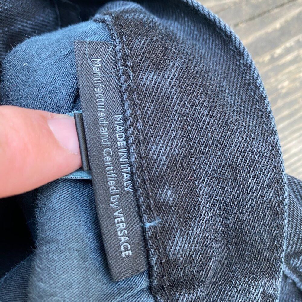 Versace Vintage Versace Embroidered Jeans Size 29 Gray Size US 29 - 8 Thumbnail