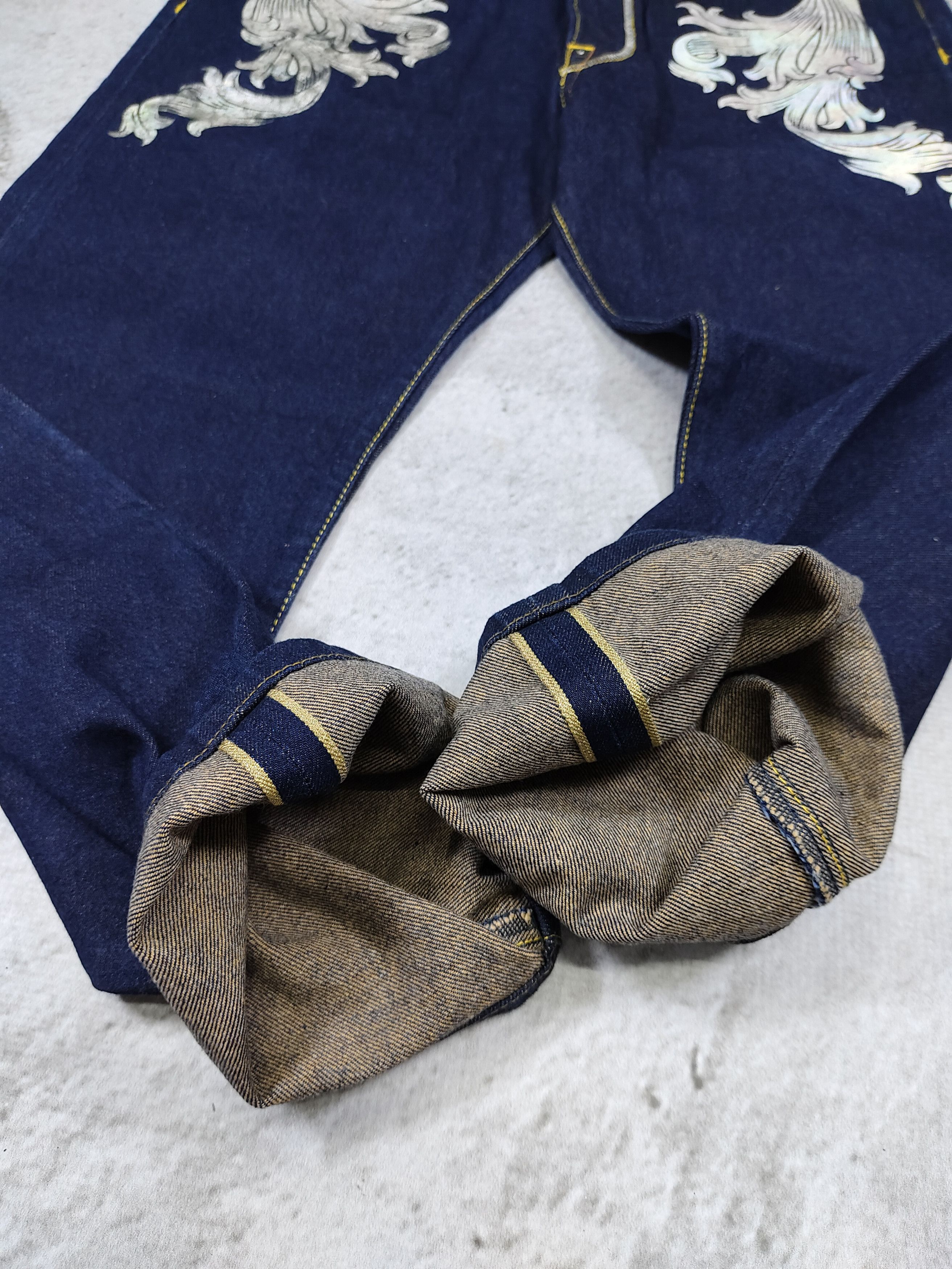 Japanese Brand The Year Of- Gothic Scroll Ornamental Artwork Selvedge Jeans Size US 36 / EU 52 - 5 Thumbnail