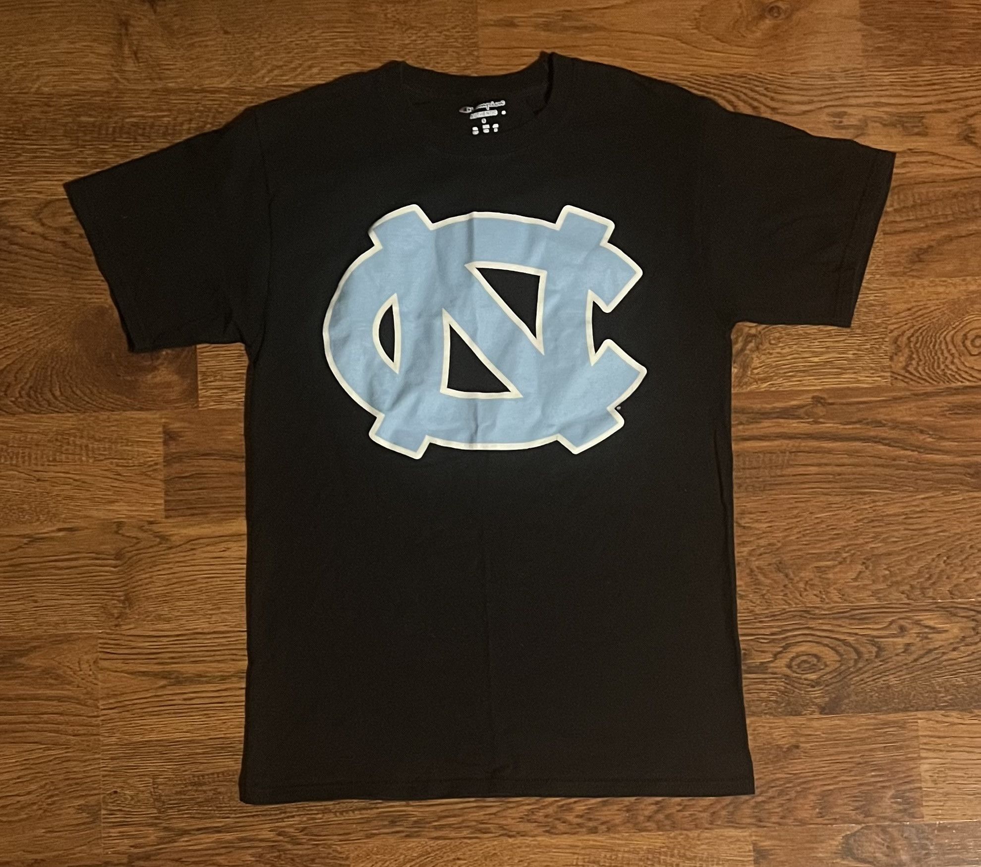 Champion Champion UNC Tar Heels Tee Shirt Size US S / EU 44-46 / 1 - 1 Thumbnail