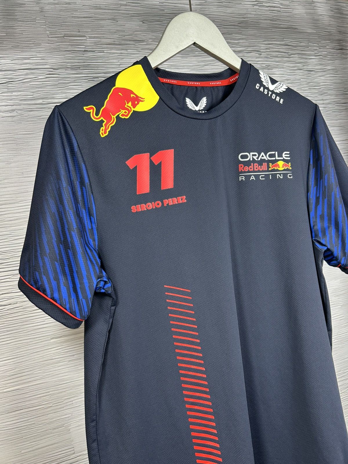 Castore Red Bull Racing 11 Sergio Perez Formula 1 Team Shirt Navy Size US L / EU 52-54 / 3 - 3 Thumbnail