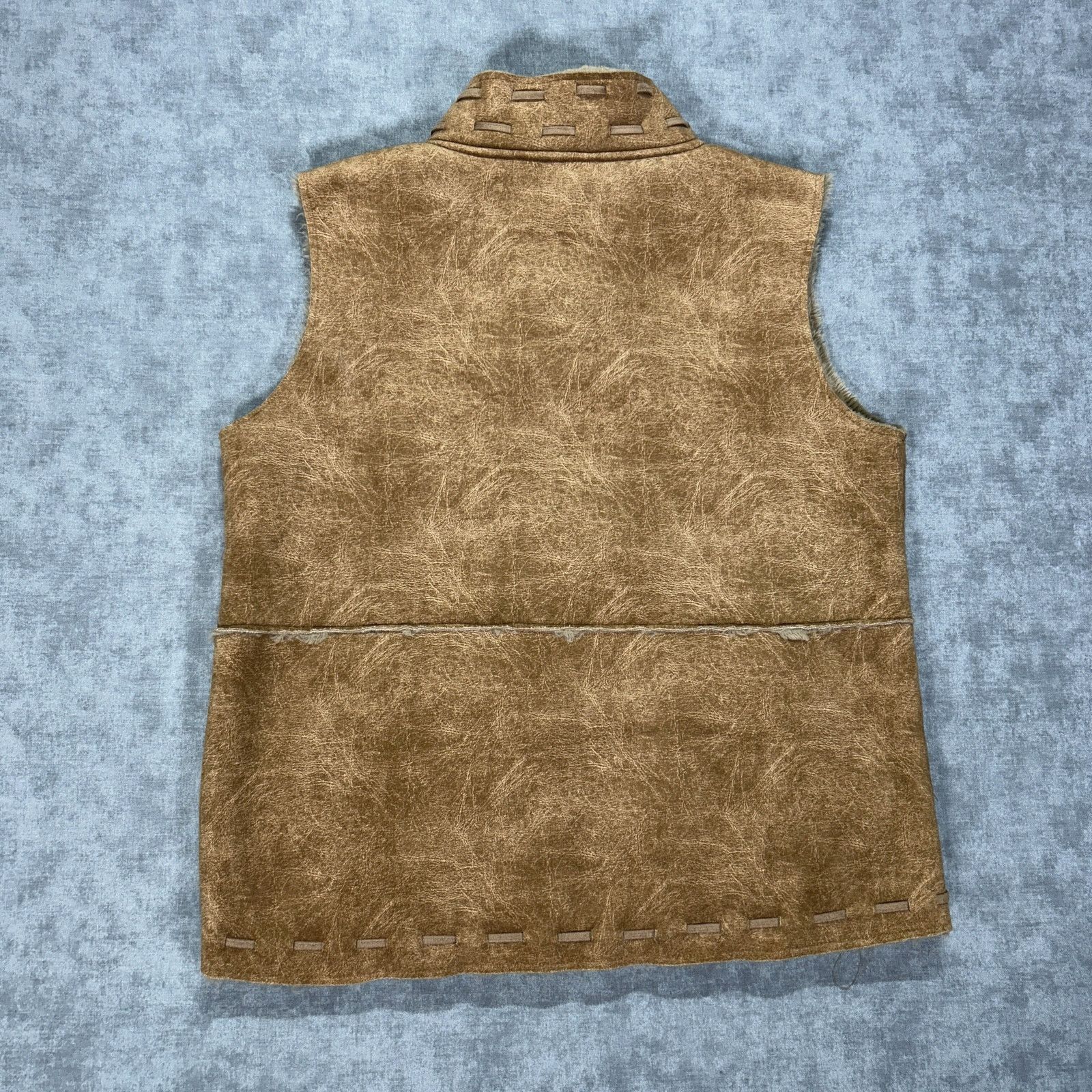 Cabelas VTG Cabelas faux fur/suede outdoors boho western vest wms L Size L / US 10 / IT 46 - 2 Thumbnail