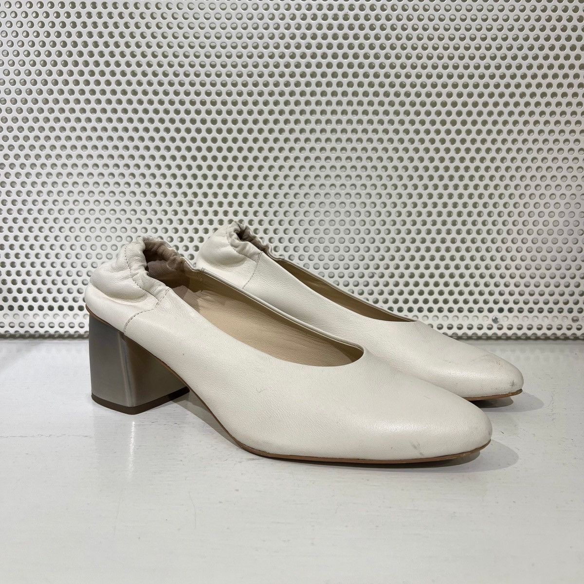 Jil Sander Jil Sander White Mules Size US 9 / IT 39 - 1 Thumbnail