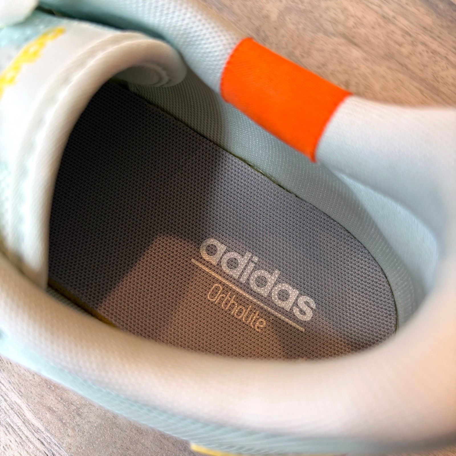 Adidas Adidas RetroRun Dash Green Sneakers Size 8.5 Shoes EG4221 Size US 8.5 / IT 38.5 - 7 Thumbnail