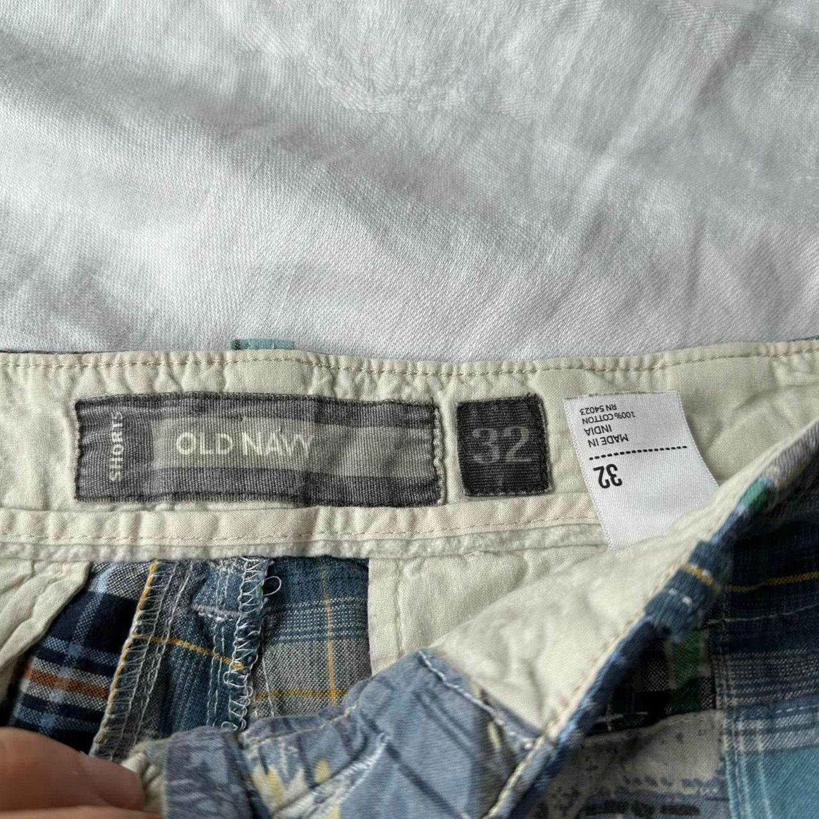 Old Navy × Vintage Vintage Y2K 2000s Old Navy Cream Blue Plaid Baggy Long Short Size US 32 / EU 48 - 7 Thumbnail