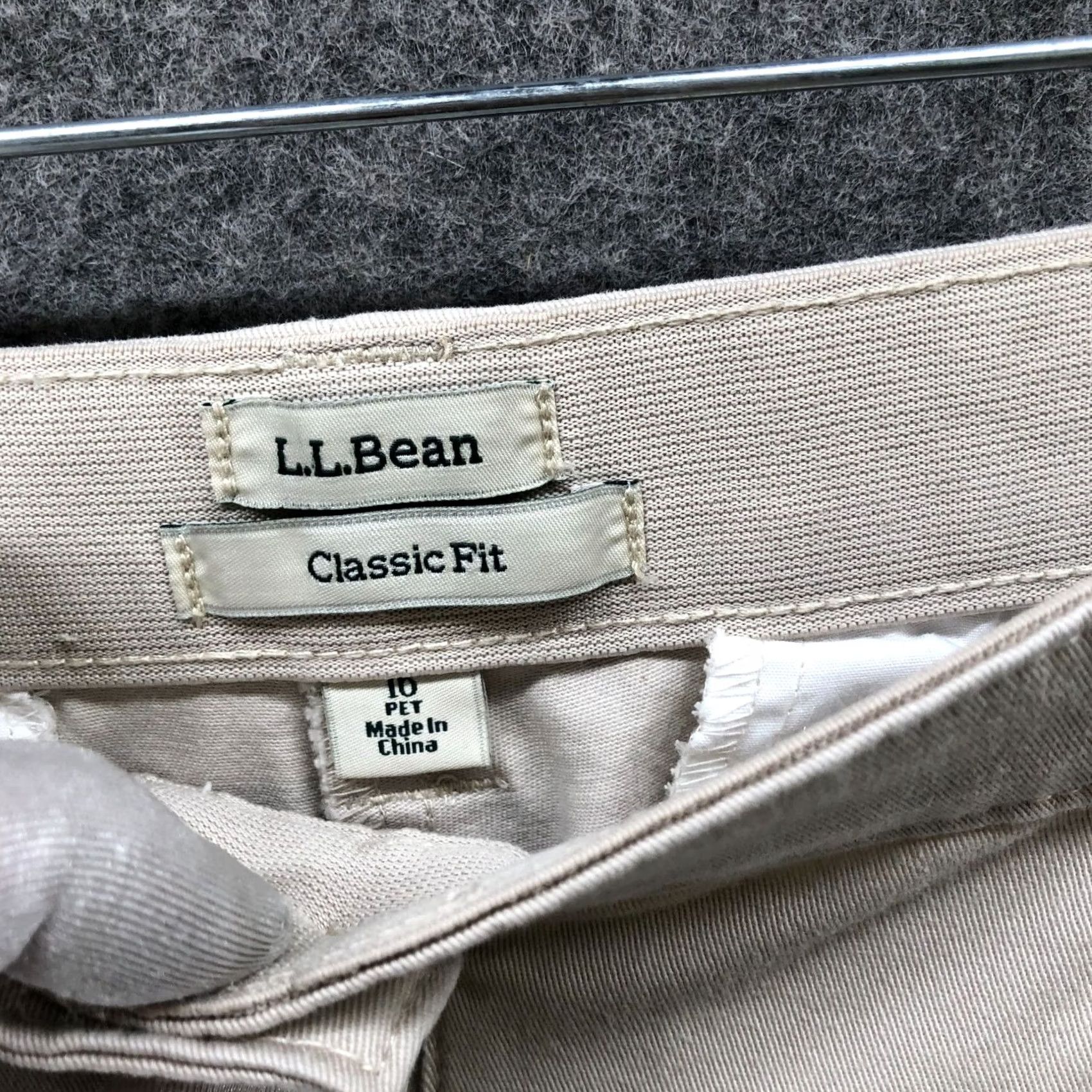 Vintage L.L. Bean Chino Pants Womens 16P Beige Straight Leg High Rise Twill Cotton Spandex Flat Front Size 38" / US 16 / IT 52 - 6 Thumbnail
