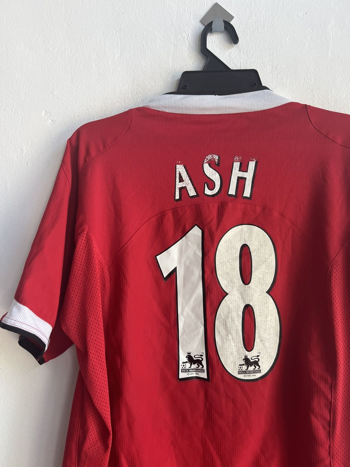 Nike Vintage 2004-05 Original Nike Manchester United Home Jersey Size US L / EU 52-54 / 3 - 5 Thumbnail