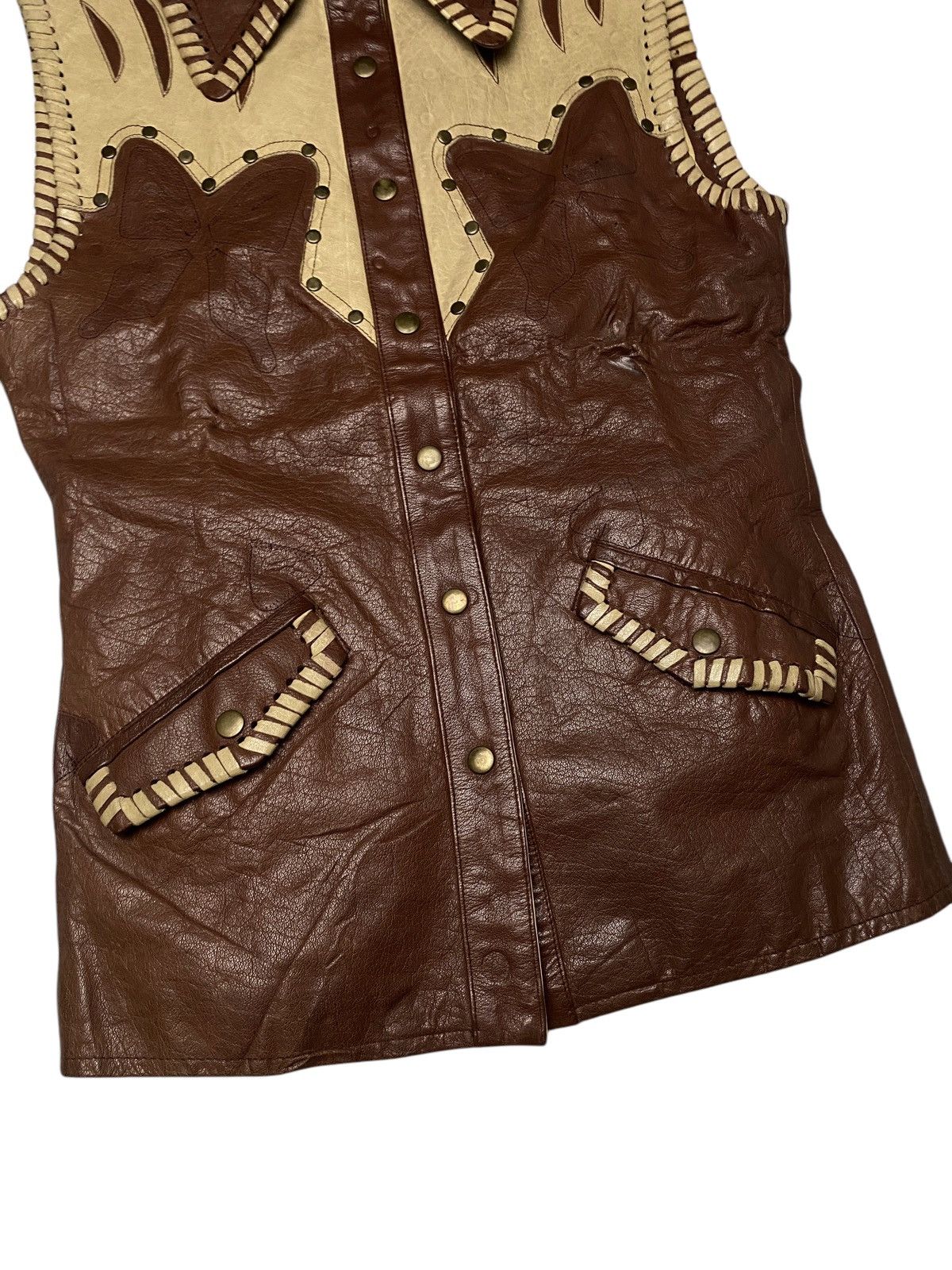 Le Grande Bleu (L.G.B.) 2000's Juddy Corn Ethnic Buffalo Leather Vest Size US S / EU 44-46 / 1 - 4 Thumbnail