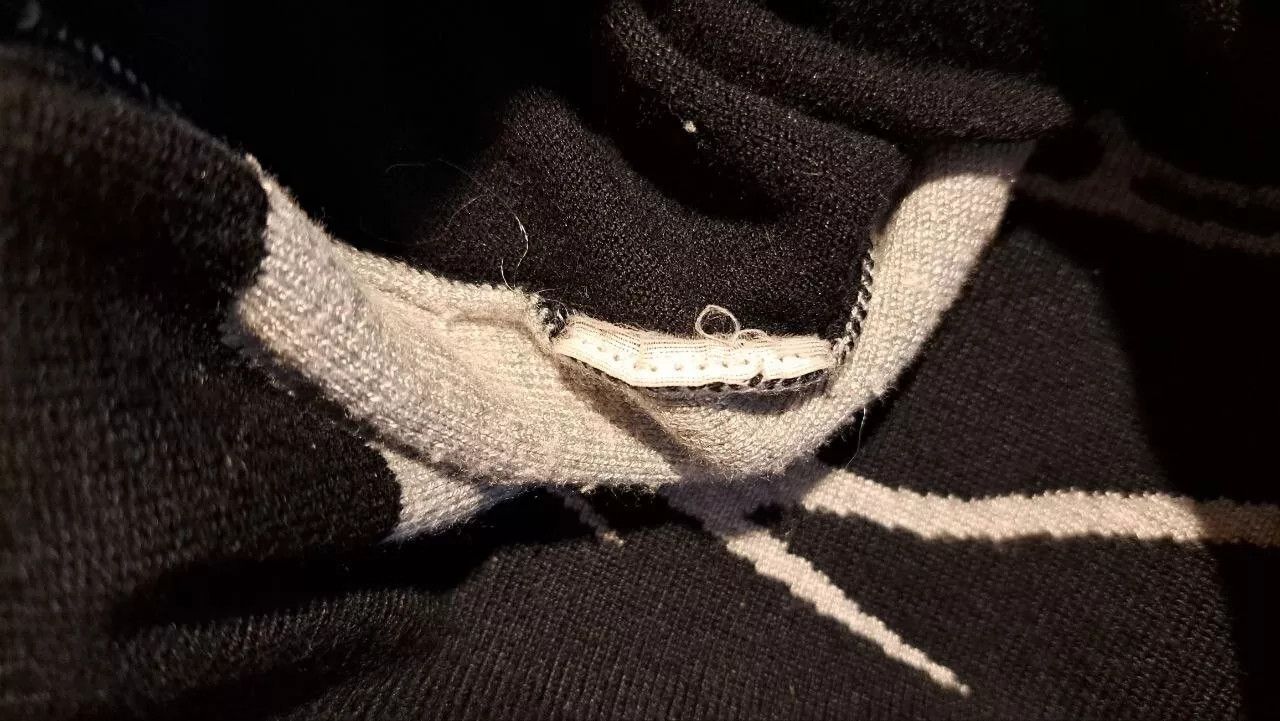 Iceberg Sweater Iceberg Vintage Rare Big Logo Bugs Bunny Size US S / EU 44-46 / 1 - 7 Thumbnail