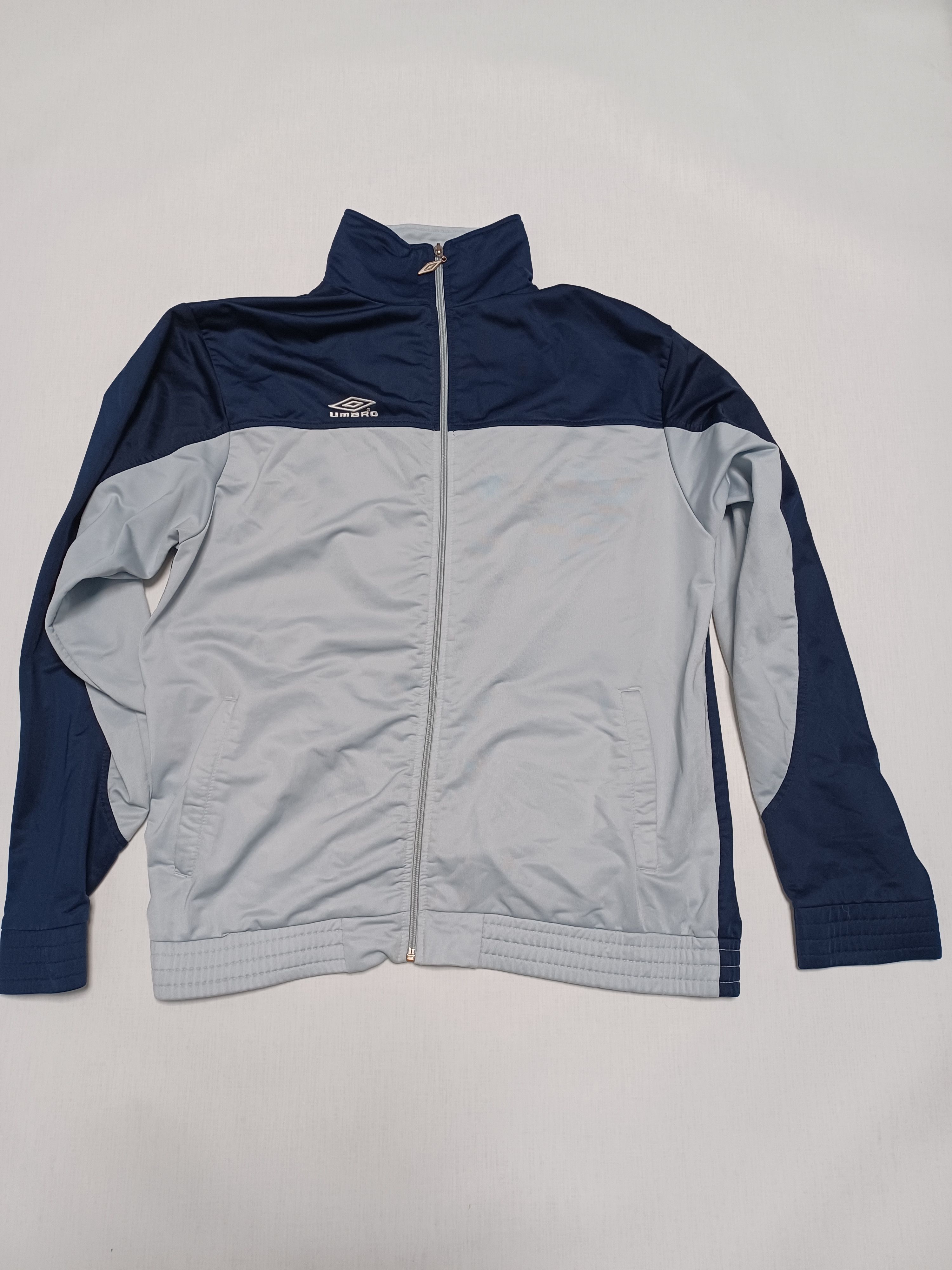 Umbro Umbro big logo vintage 90s tracking jacket Size US L / EU 52-54 / 3 - 2 Thumbnail
