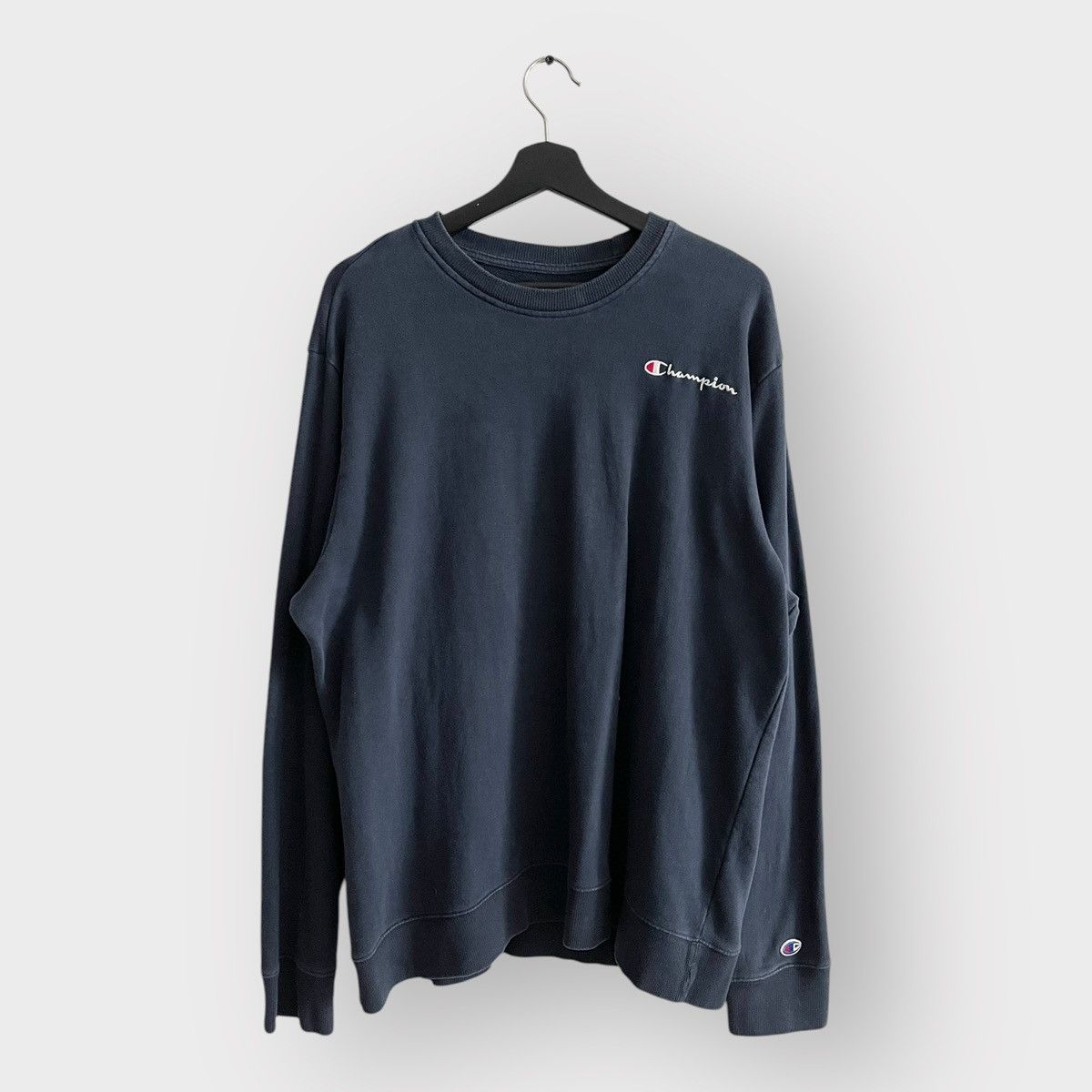 Champion STEAL! Vintage 2000s Champion Side Logo Sweatshirt Crewneck Size US XL / EU 56 / 4 - 1 Thumbnail