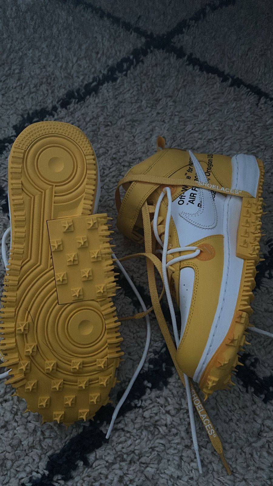 Nike × Off-White Off-White x Air Force 1 Mid SP Leather 'Varsity Maize Size US 9 / EU 42 - 5 Thumbnail