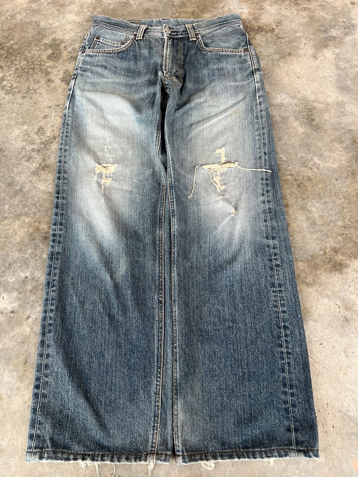 Edwin EDWIN EXCLUSIVE VINTAGE EXTRA BAGGY FADED DISTRESS JEAN Size US 31 - 1 Thumbnail