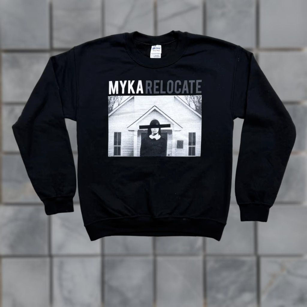 Gildan Myka Relocate Sweatshirt Mens Small Black Gildan Heavy Blend Fleece Graphic Print Music Rock Pullover Size US S / EU 44-46 / 1 - 1 Thumbnail