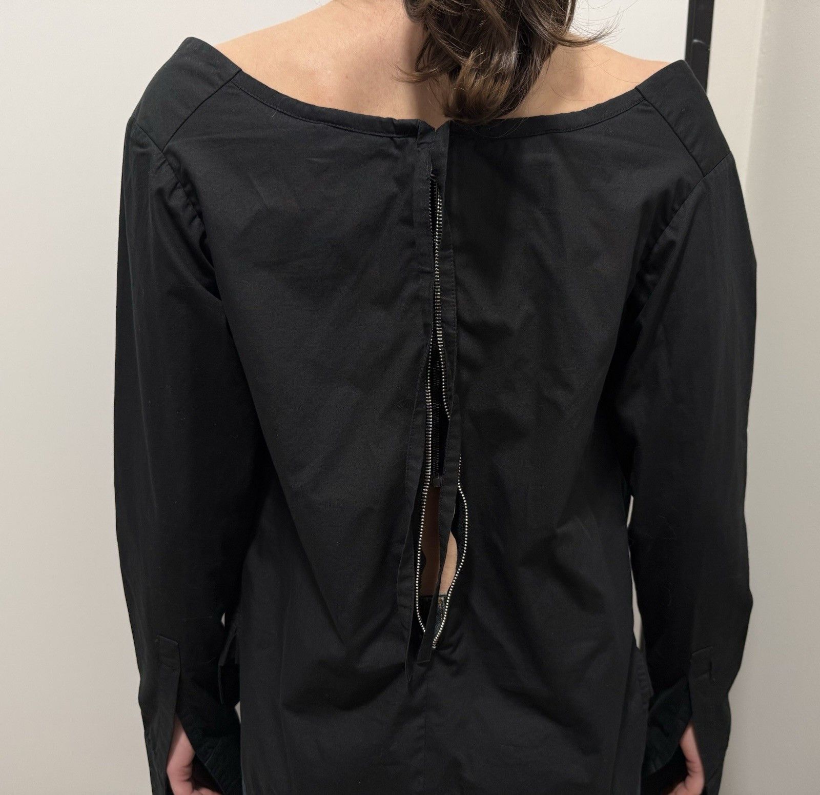 Dolce & Gabbana Dolce & Gabbana D&G Avant Garde Blouse Shirt Off Shoulders Size S / US 4 / IT 40 - 8 Thumbnail