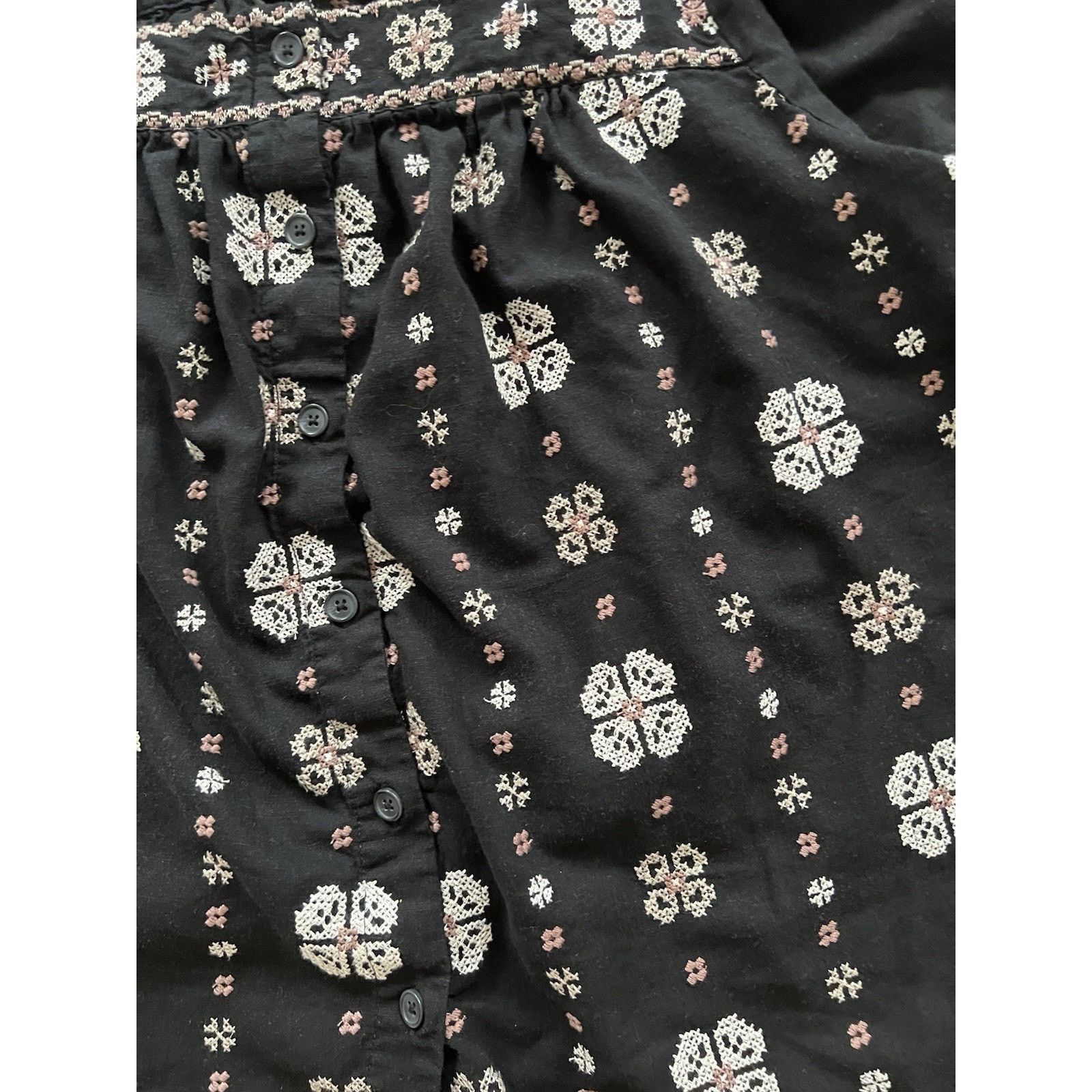 Corridor Torrid Beach Linen Eyelet Button Up Size 4X A001858 Size 4XL / US 24-26 - 4 Thumbnail