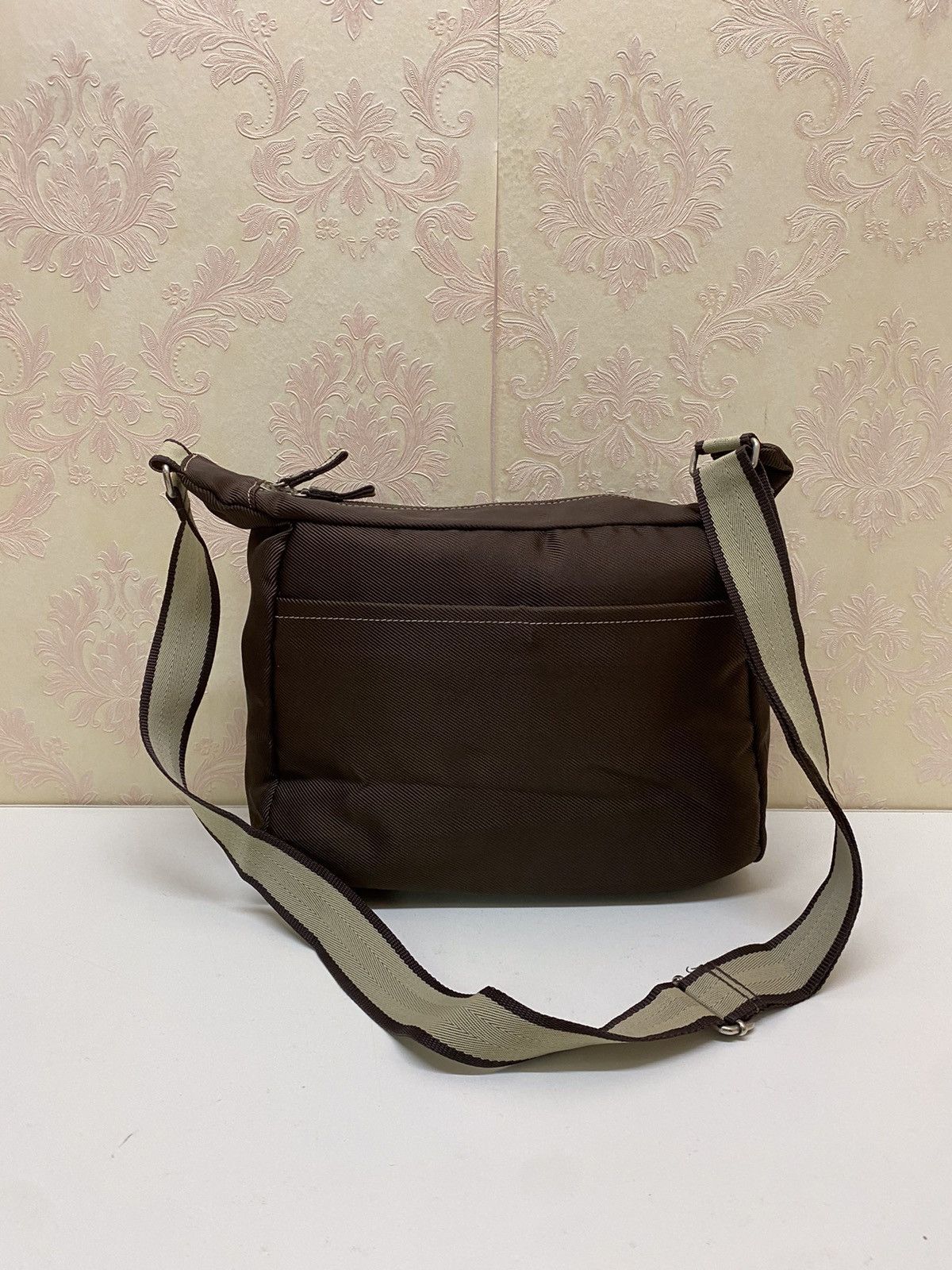 Japanese Brand R. Kikuchi Multipocket Crossbody Bag Size ONE SIZE - 4 Thumbnail