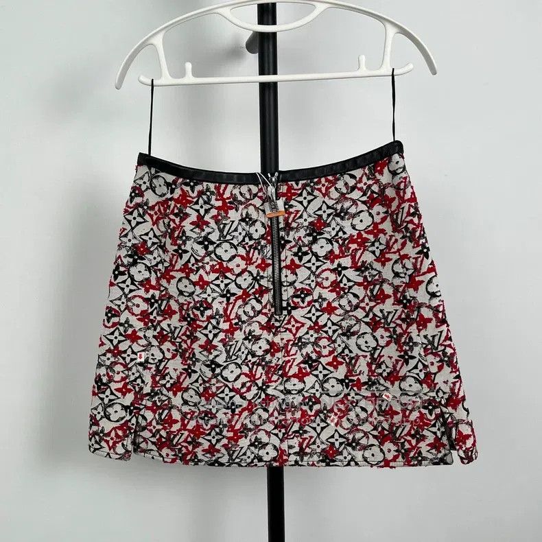 Louis Vuitton Louis Vuitton Cotton presbyopic floral skirt Size 35" - 1 Thumbnail