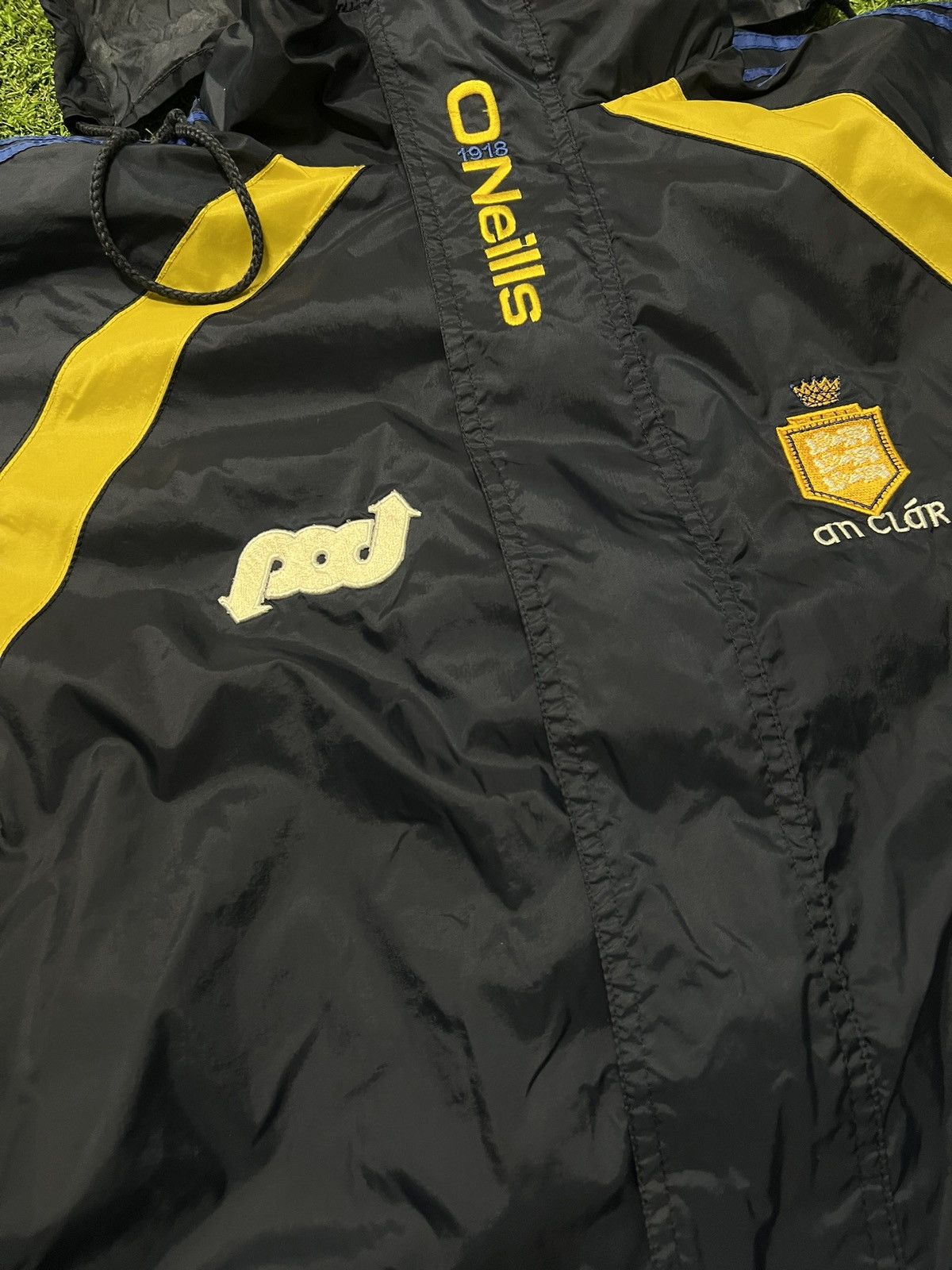 Vintage RARE AN CLAR ONEILLS FOOTBALL WINDBREAKER Size US M / EU 48-50 / 2 - 5 Thumbnail