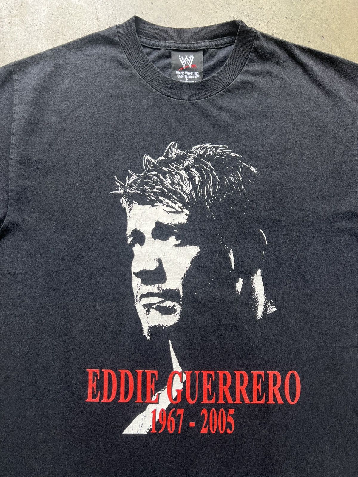 Vintage 2005 Eddie Guerrero Memorial Tee Shirt Wrestling WWE WWF Size US L / EU 52-54 / 3 - 3 Thumbnail
