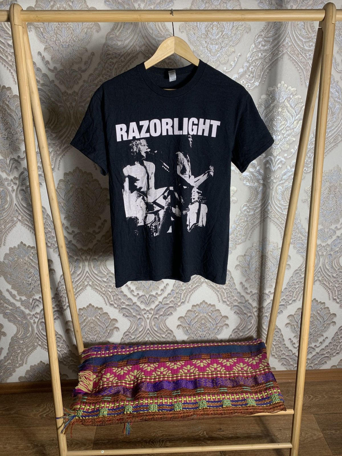 Band Tees VINTAGE RAZORLIGHT WORLD TOUR ROCK T-SHIRT METAL PUNK Y2K Size US M / EU 48-50 / 2 - 1 Thumbnail