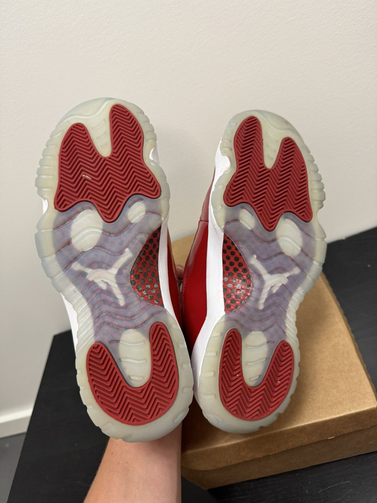 Jordan Brand Jordan 11 cherry Size US 9.5 / EU 42-43 - 5 Thumbnail