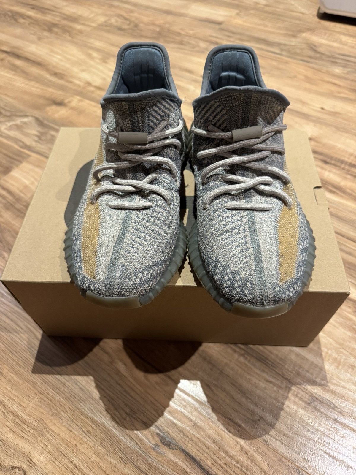 Yeezy Yeezy Boost 350 V2 Size US 7 / EU 40 - 3 Thumbnail