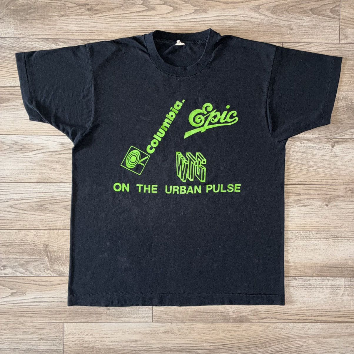 Other 90s Urban Convention Jam tee shirt Columbia records Epic WTG Size US L / EU 52-54 / 3 - 1 Thumbnail