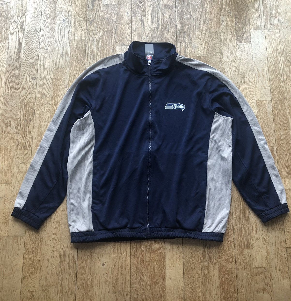 NFL VINTAGE SEATTLE SEAHAWKS NFL FOOTBALL ZIP SWEATSHIRT Size US XL / EU 56 / 4 - 1 Thumbnail