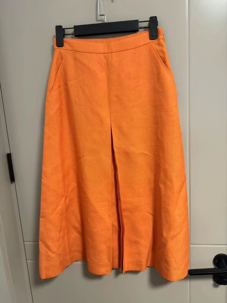 Gucci Gucci Orange long skirt 2505-Nextarrow Size 25" / US 0 / IT 36 - 1 Thumbnail