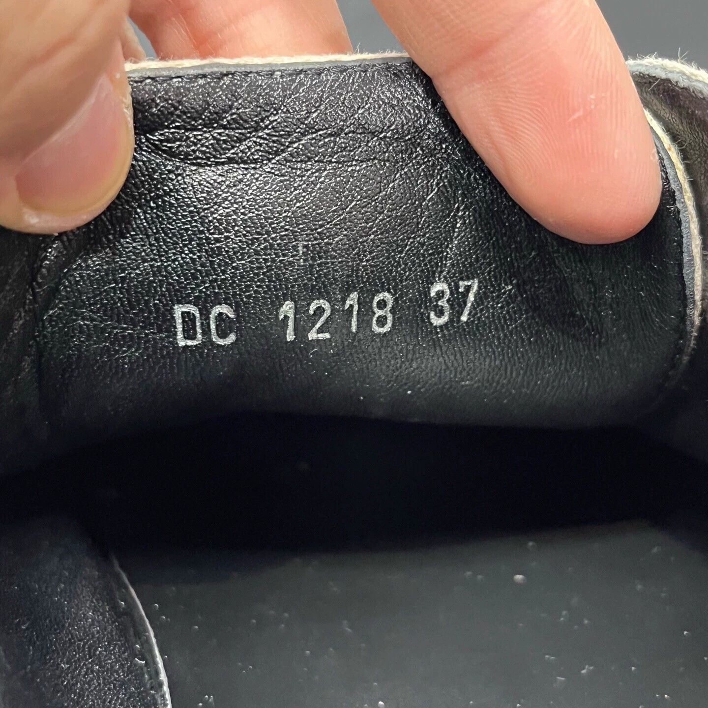 Dior DIOR slogan laced sneaker 98 new 37 Size US 6 / IT 36 - 7 Thumbnail
