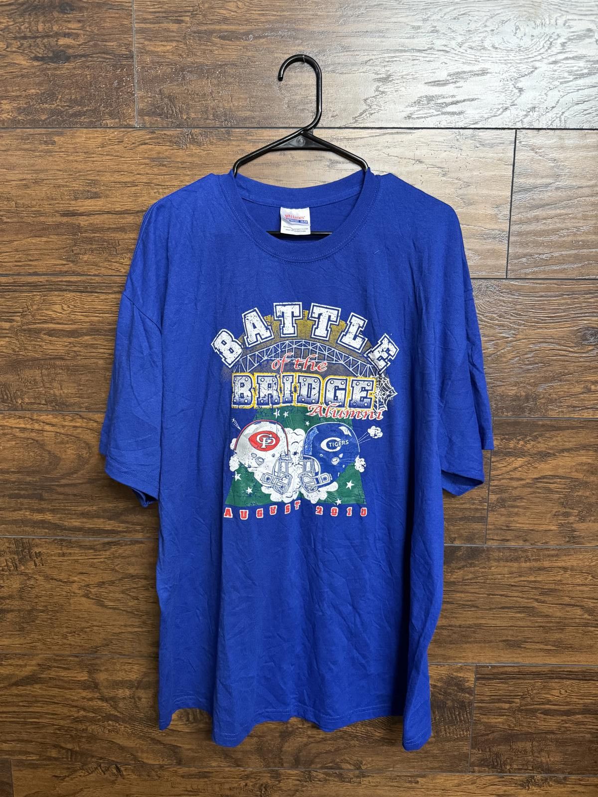 Hanes Battle of the Bridge 2010 Alumni T-shirt Wildcats vs Tigers Size US XXL / EU 58 / 5 - 1 Thumbnail