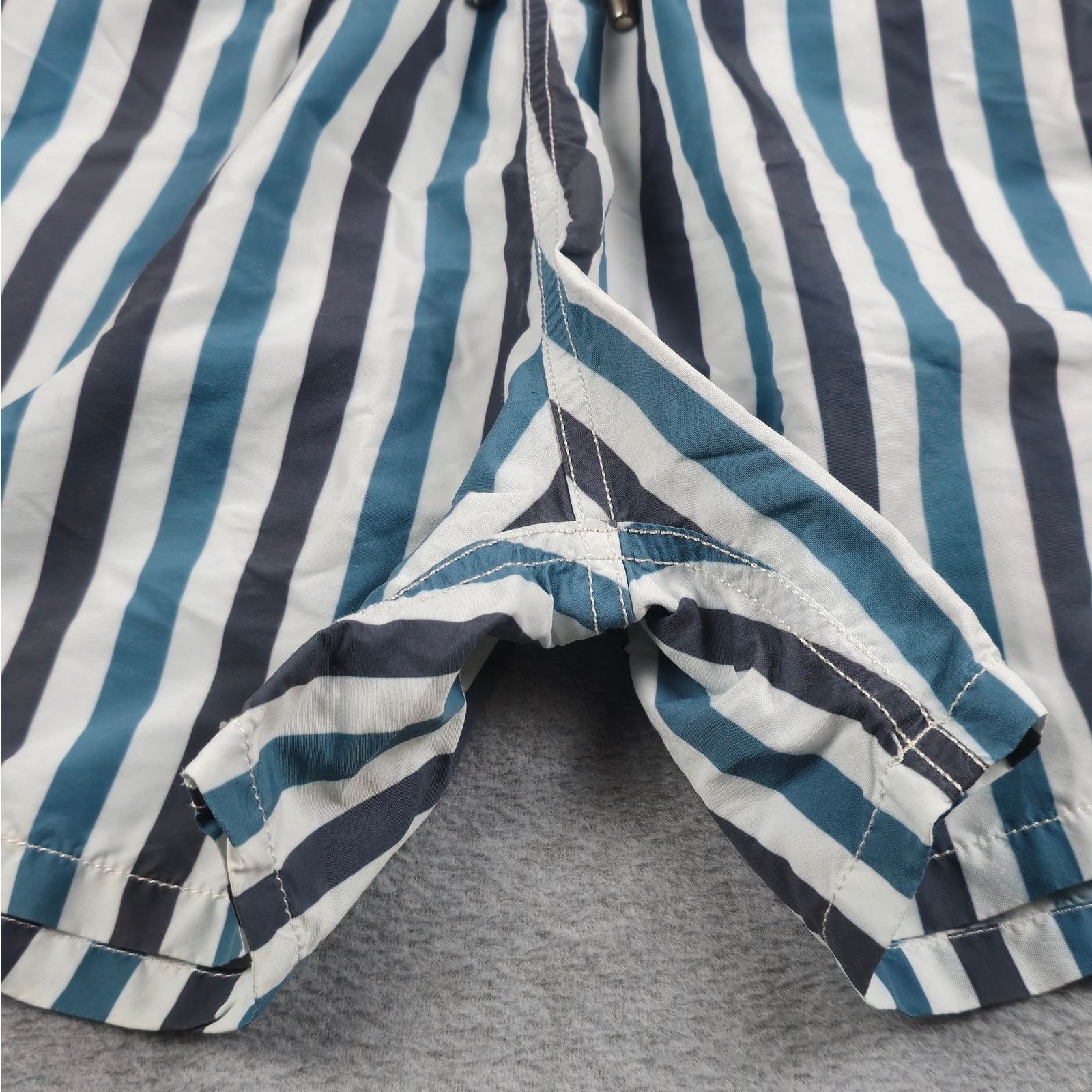 Solid & Striped Solid & Striped Large The Classic Swim Shorts Blue Stripe Size US 30 / EU 46 - 3 Thumbnail