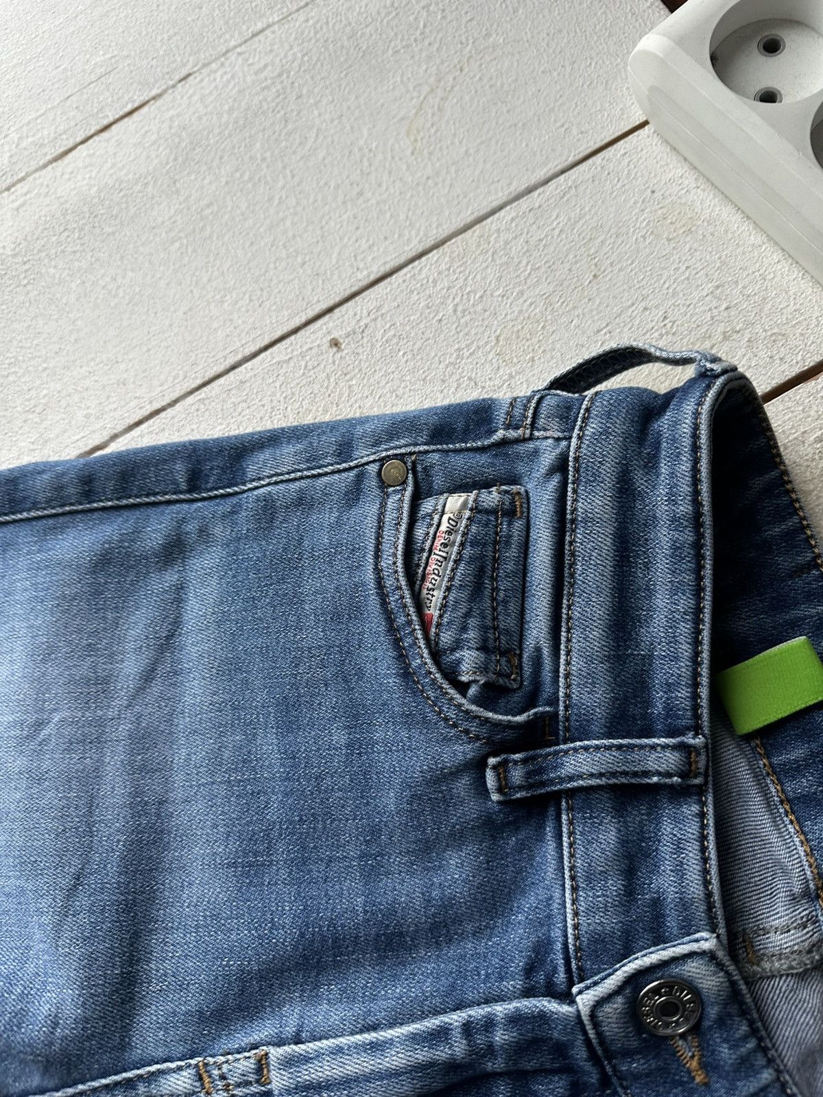 Diesel 🚨Gothic Diesel Regular Slim relax Flared Jeans Womens Size 25" / US 0 / IT 36 - 7 Thumbnail