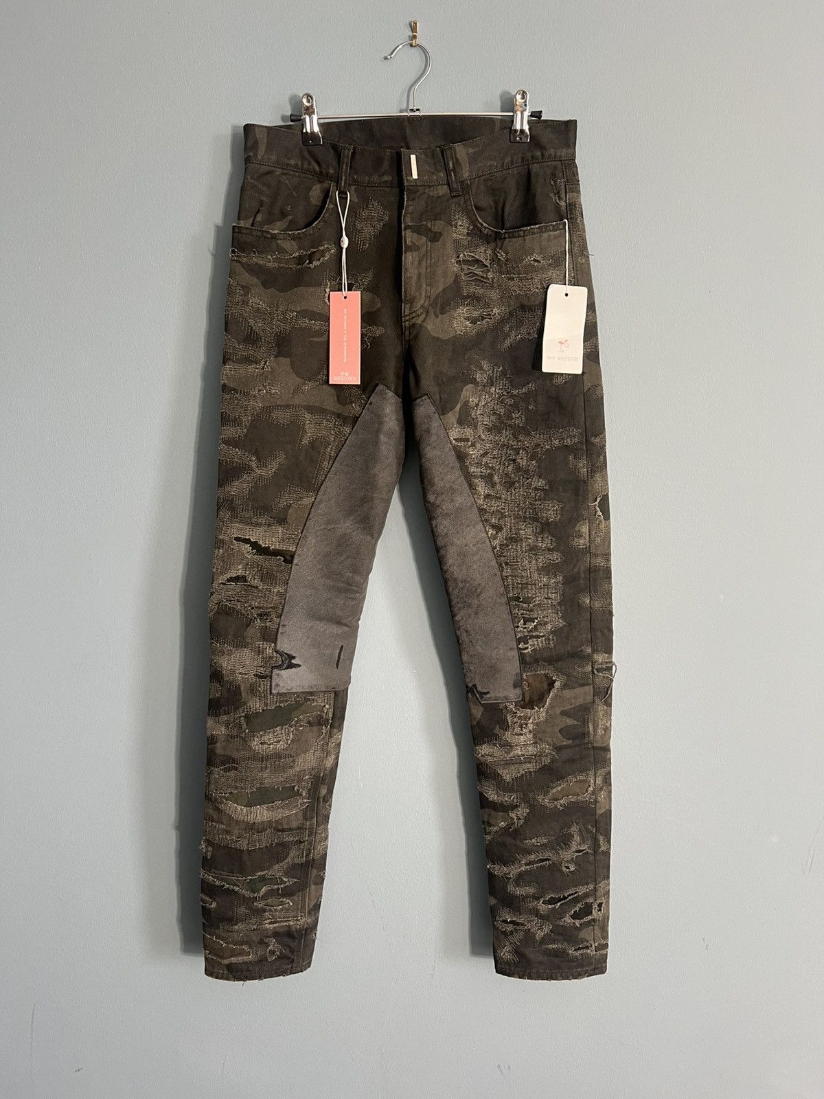 Givenchy GIVENCHY CAMO BORO DISTRESSED DENIM JEANS Size US 30 / EU 46 - 1 Thumbnail