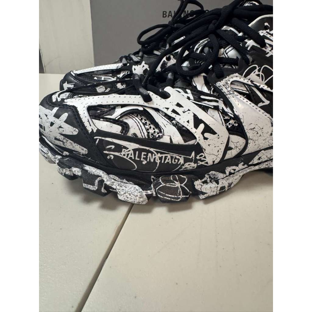 Balenciaga o1rshd1 Graffiti DirtyTrack Sneakers in Black/White Size US 7 / EU 40 - 6 Thumbnail