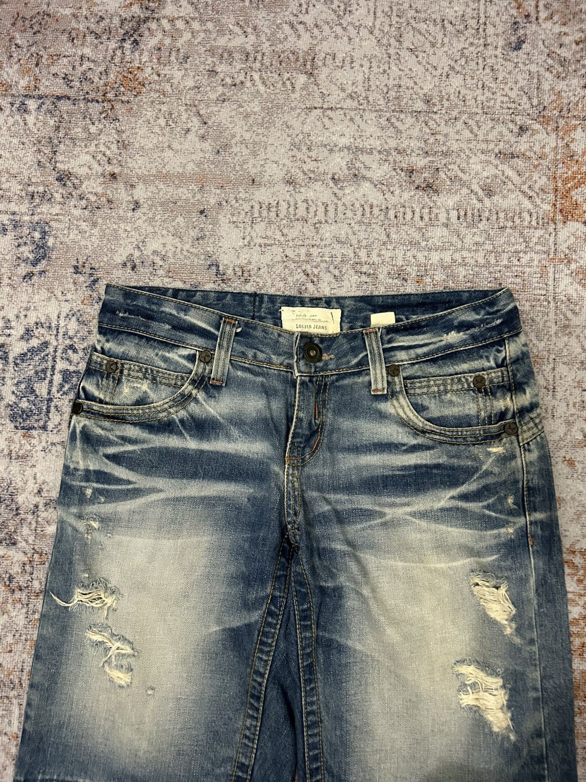 If Six Was Nine Lolita Distressed Doublle Pocket back Short Jeans Size US 33 - 6 Thumbnail