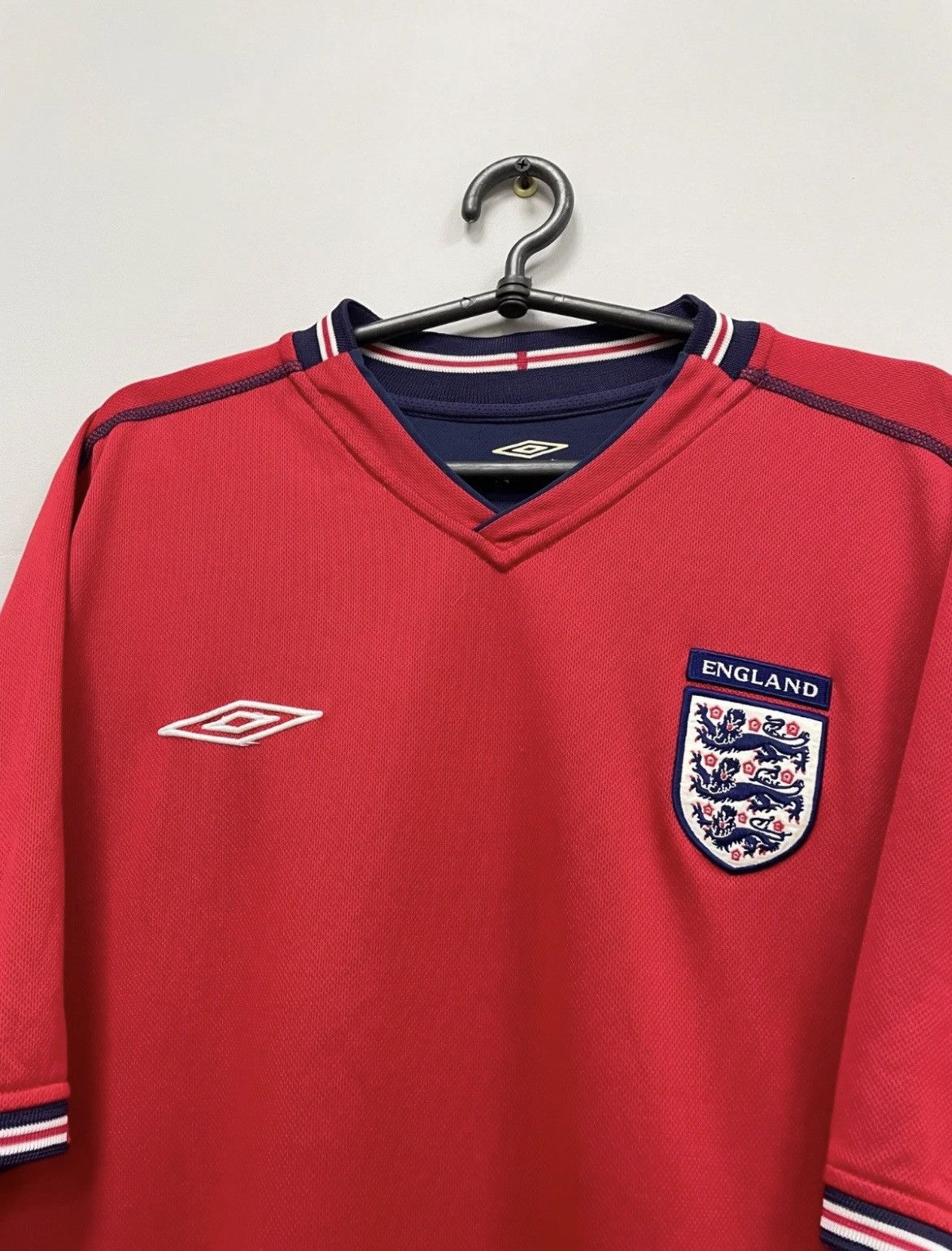 Umbro England 2002 Away Football Shirt Jersey Reversible Umbro Size US XL / EU 56 / 4 - 6 Thumbnail