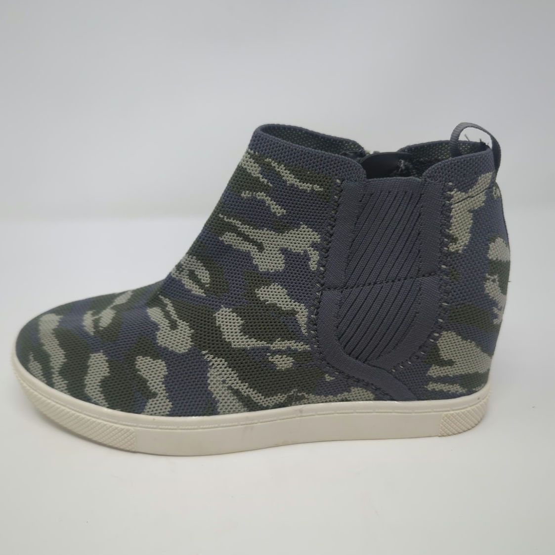 Torrid Torrid Camo platform stretch knit wedge platform 10 WW Size US 10 / IT 40 - 2 Thumbnail